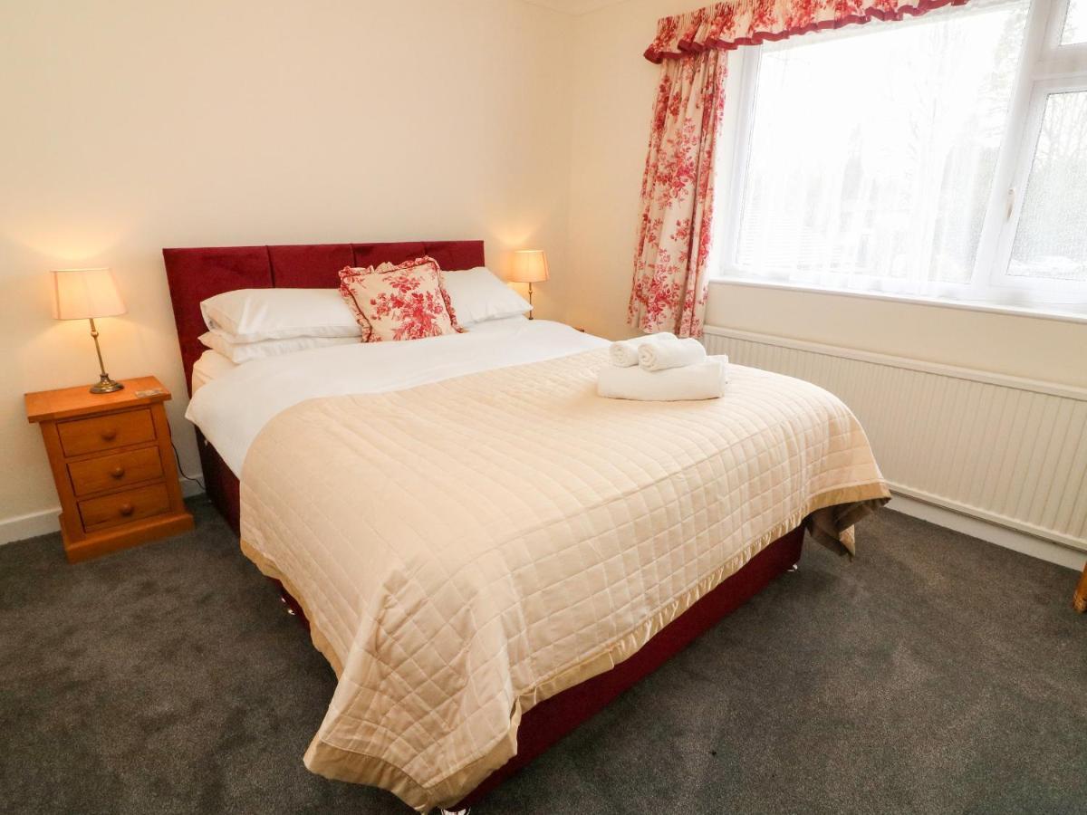 8 Oaks Field Holiday home *